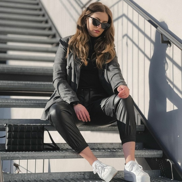 HOST PICK🎉NWT ZARA Faux Leather SLOUCHY Pants - Picture 9 of 16